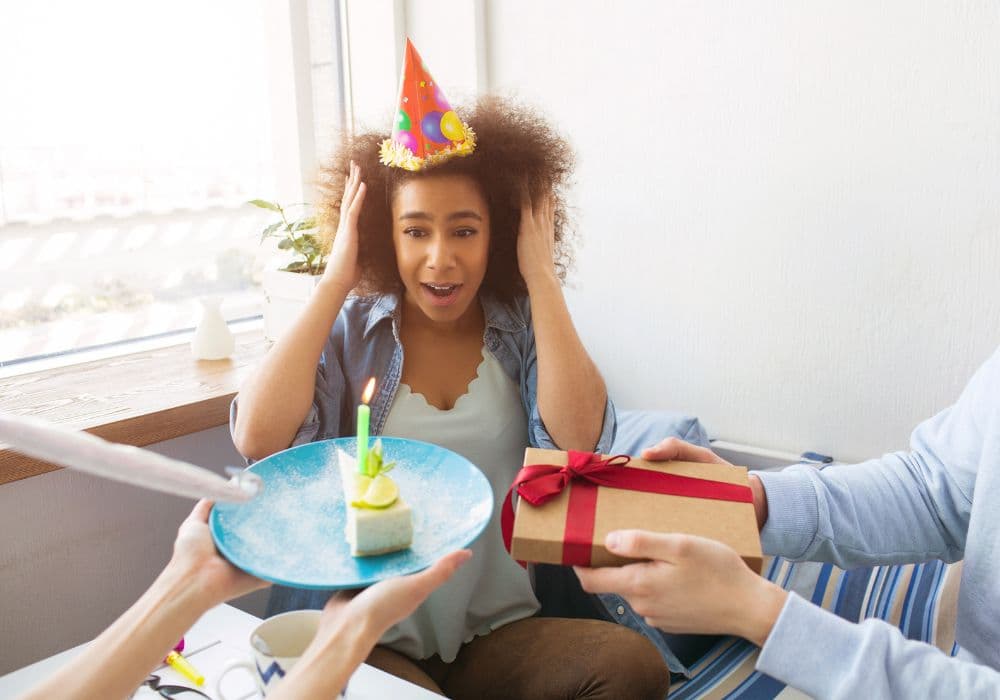 Gợi ý 7 món quà sinh nhật ý nghĩa, nam, nữ điều thích