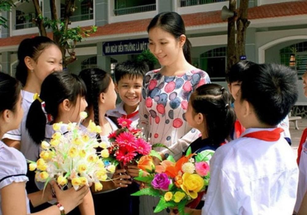 Gợi ý những lời chúc Tết thầy cô ý nghĩa, ngắn gọn và ấn tượng