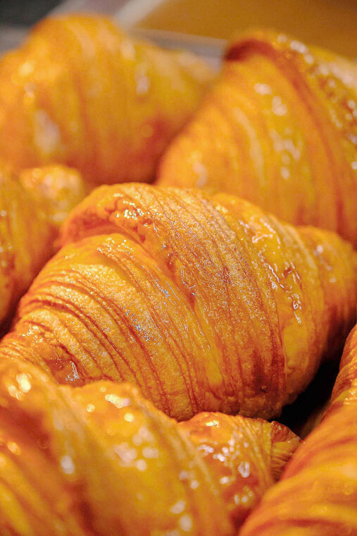 Plain croissant