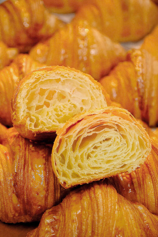 Plain croissant